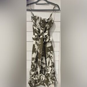 La Patean green and white floral dress with tie. Size 6